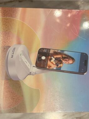 MOTA Phone Tripod with Selfie Mount - White